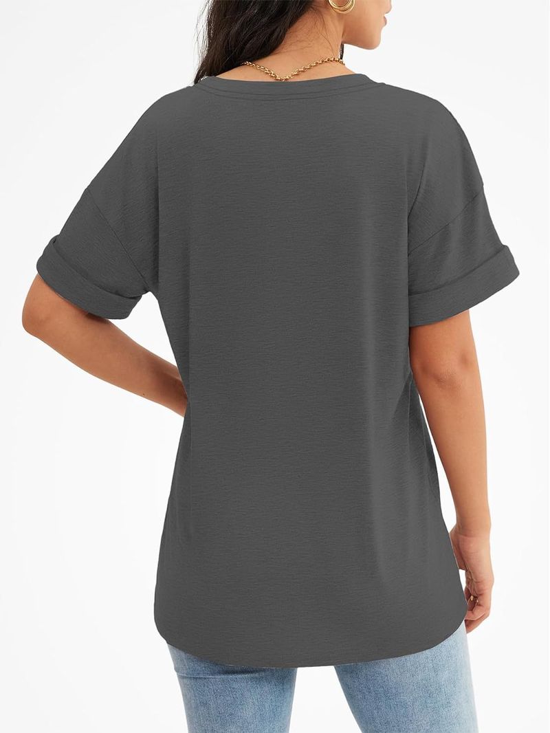 Maglietta a maniche corte con scollo a V e tasca in tinta unita da donna_voghion.com