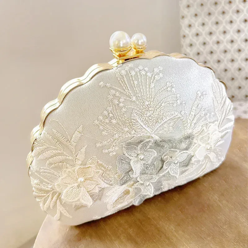 Borsa da sera a forma di conchiglia, alla moda, in pizzo bianco ricamato, con tracolla a catena, per le vacanze, da sposa, 250314l_voghion.com
