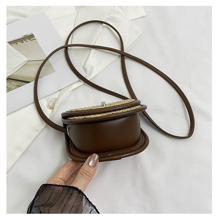 Kinder-Umhängetaschen, beliebte All-Match-Mini-Muscheltasche, Kontrastfarbe, geflochtenes Stroh, Eltern-Kind-Mädchen-Umhängetasche, Lippenstifttasche, weiblich_voghion.com