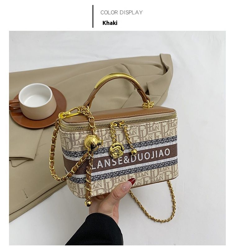 Box Bag 2024 New Minimalist and Fashionable Retro Letter Large Capacity Portable Box Bag Crossbody Bag for Women_voghion.com