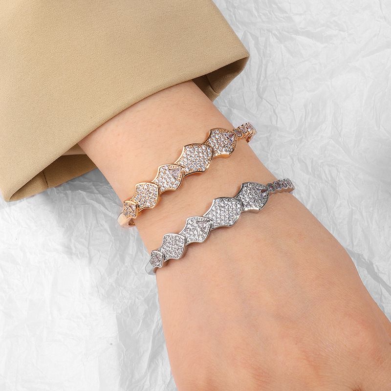 Women's Jewelry Elegant Cubic Zirconia Bracelet With Secure Clasp, Minimalist Luxury Design For Everyday Wear (Gold/Silver)_voghion.com