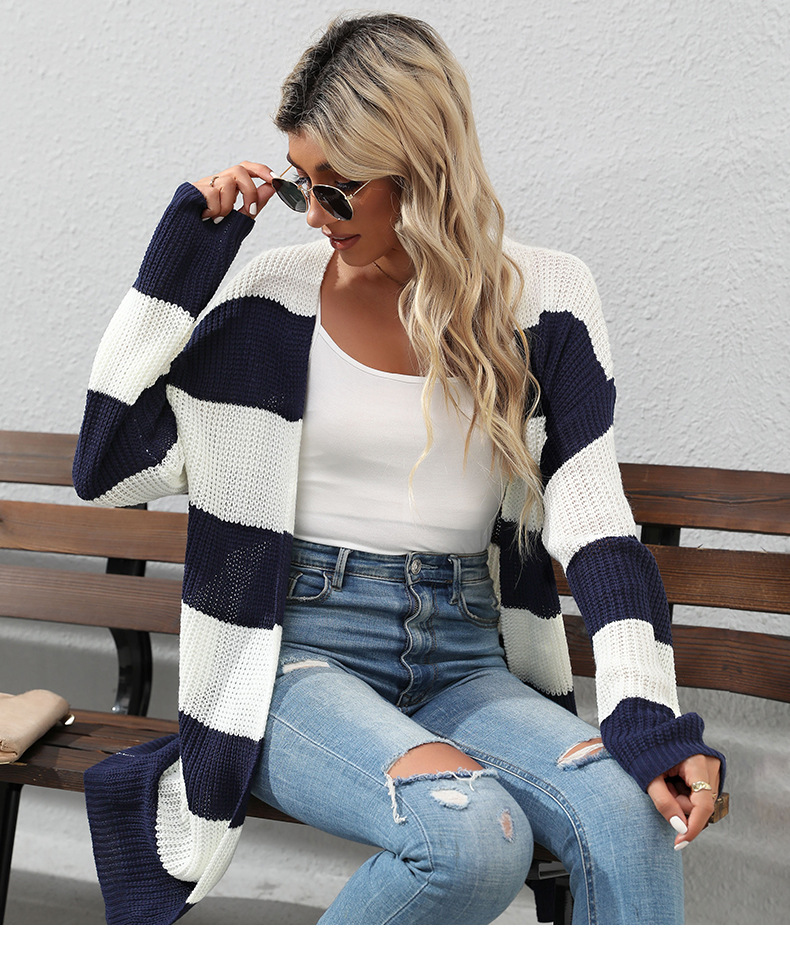 Gestreifter, lockerer, lässiger Pullover mit langen Ärmeln_voghion.com