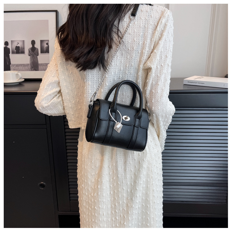 Τσάντα κινητού τηλεφώνου Messenger Bag Messenger Bag Chain Bag Temperament Μίνι χαρτοφύλακας υψηλής αισθητικής 2023 καλοκαίρι νέο στυλ_voghion.com