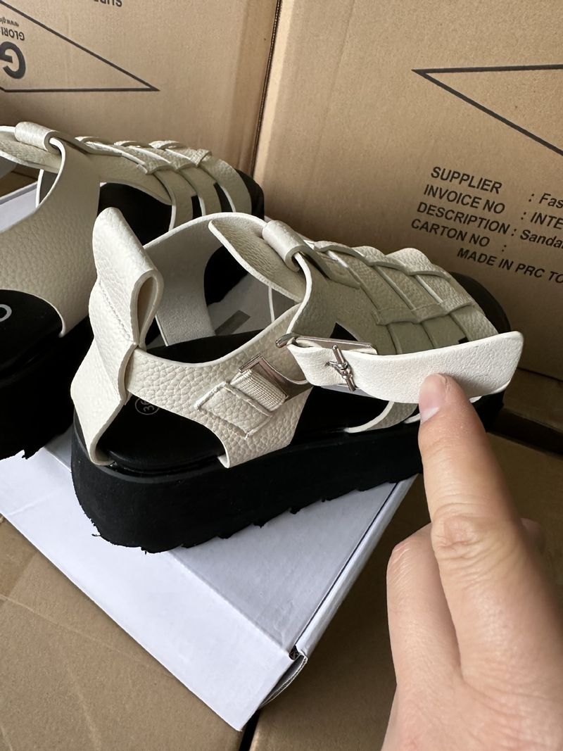 2024 summer new Roman tower buckle thick-soled sandals round toe height-enhancing large-size women's shoes foreign trade cross-border wholesale_voghion.com