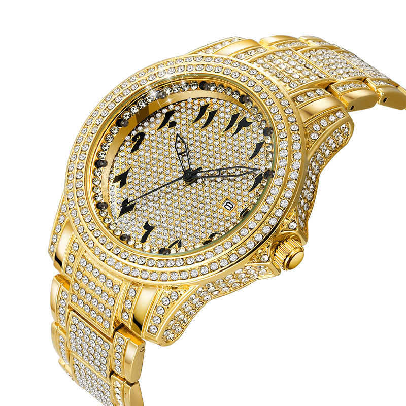 Orologio da uomo di lusso Hip Hop con diamanti e data al quarzo - Opzioni oro, argento, nero - Cassa in acciaio inossidabile da 47 mm con cinturino in lega. Orologio elegante e resistente._voghion.com