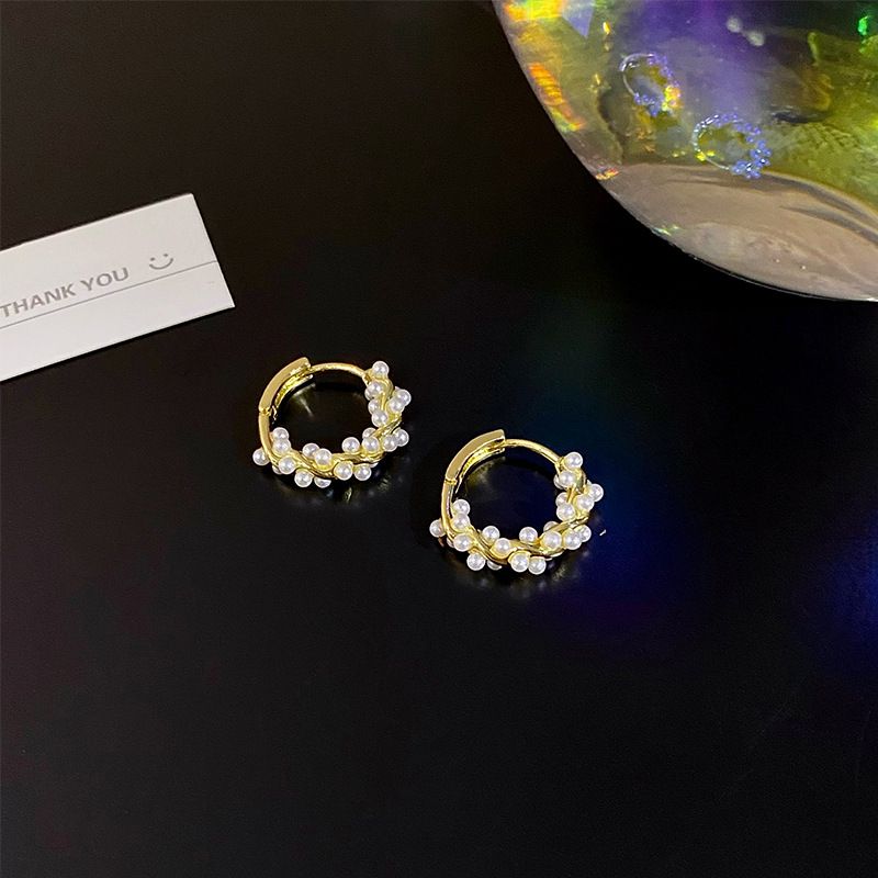 Women's earrings High-end light luxury temperament circle pearl earrings 2022 new trendy earrings women's earrings niche design earrings_voghion.com