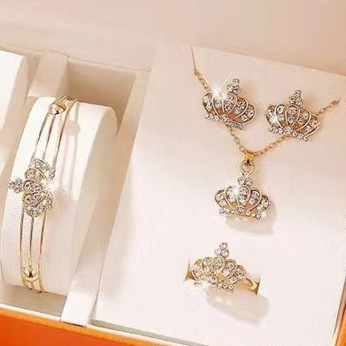 Conjunto de joias Crown cheio de brincos de diamante colar anel pulseira conjunto de quatro peças joias_voghion.com