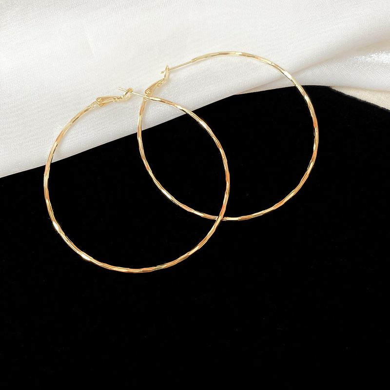 Orecchini a cerchio lisci in argento, versatili, unici, leggeri, di lusso, di alta qualità, semplici, per le donne_voghion.com