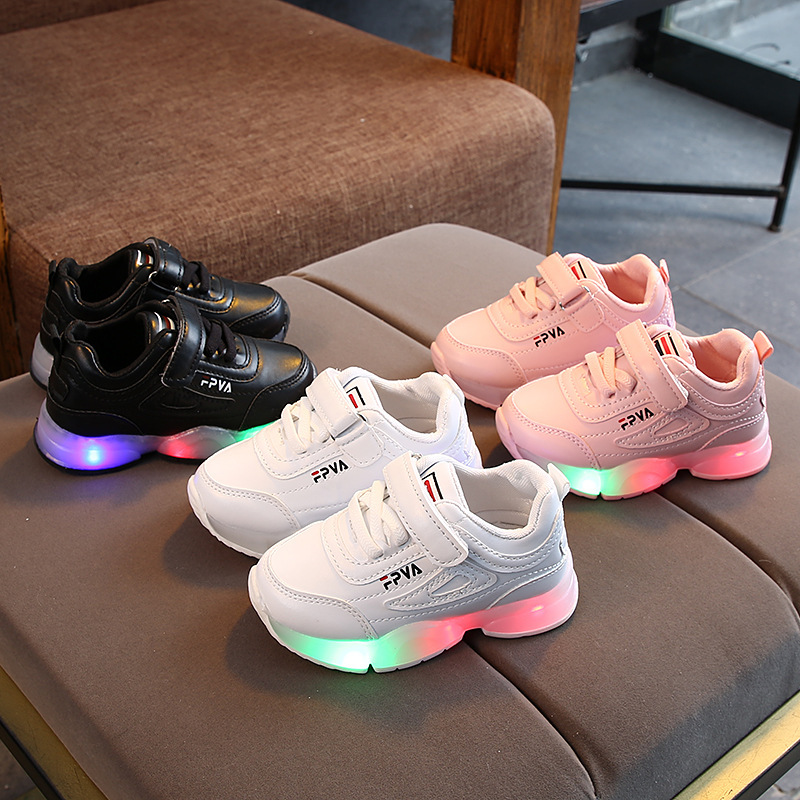 Mutter & Kinder Licht up kinder turnschuhe LED jungen schuhe Casual schuhe Mädchen turnschuhe Licht up schuhe_voghion.com