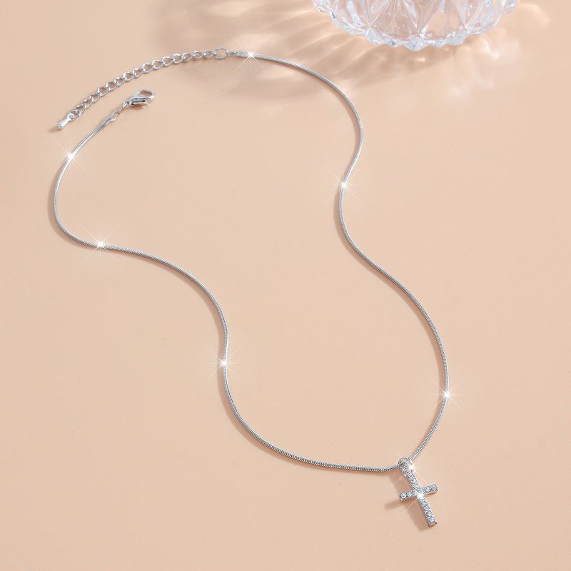 Jewelry Inlaid Cross Snake Necklace For Men And Women Hip Hop Sweatshirt Shirt Collarbone Chain_voghion.com