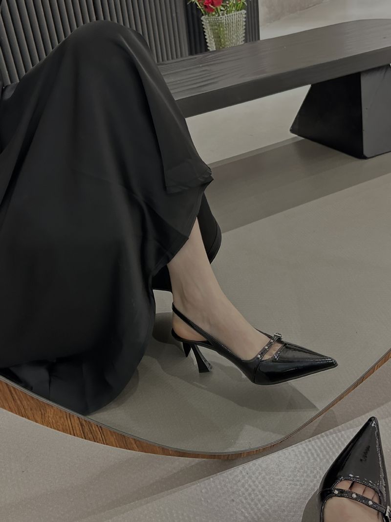 Stagione primaverile e autunnale 2024 Nuovi sandali Baotou alti con bocca superficiale rivettata, testa a punta da donna, temperamento, sottile_voghion.com