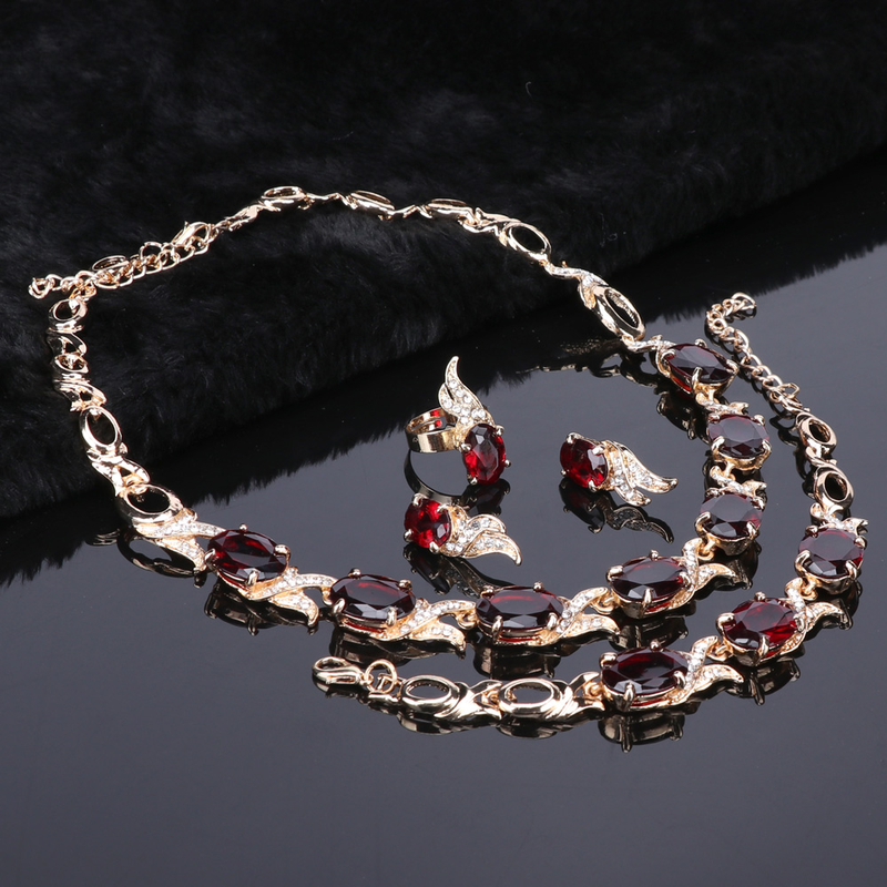 Set di gioielli per collana alla moda in cristallo rosso da sposa. Accessori per orecchini da sposa con perline africane da donna_voghion.com