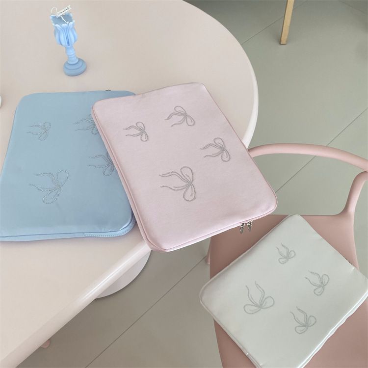 Torba do przechowywania tabletu iPad 11/13/15 cali z kokardką ze strasów_voghion.com