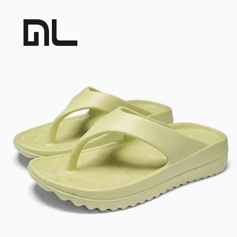 2025 Spring/Summer New Fashion Slope Heel Herringbone Wearing Beach Slippers Outside Female_voghion.com