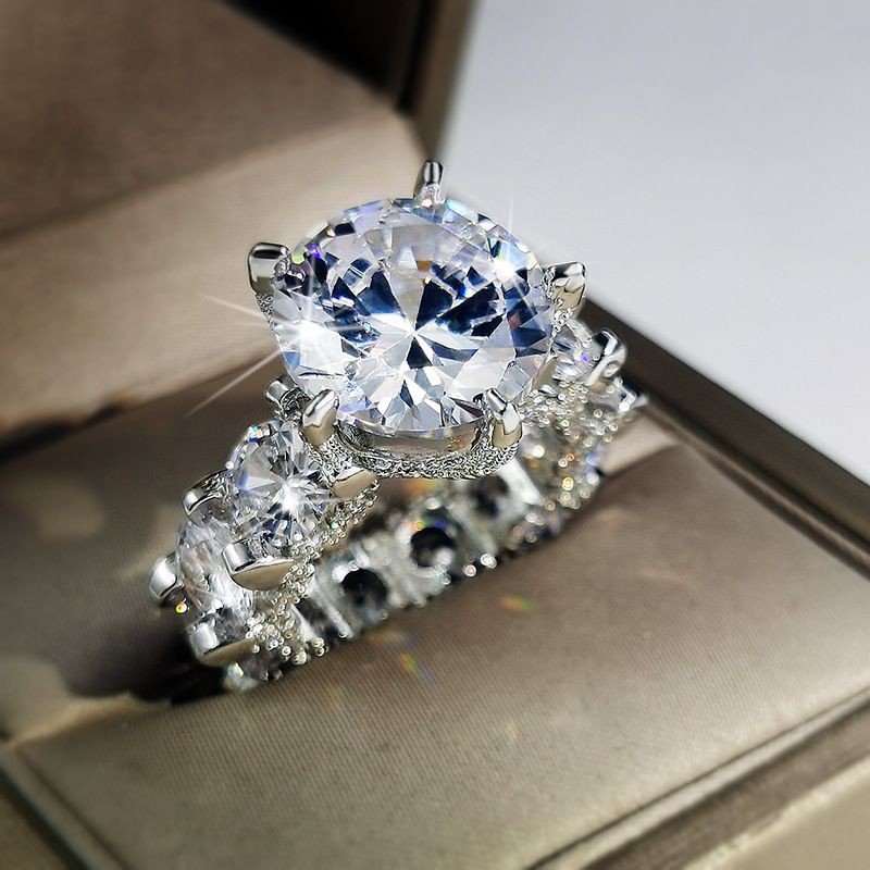 Bague princesse noble de nouveau style populaire entièrement incrustée de diamants_voghion.com