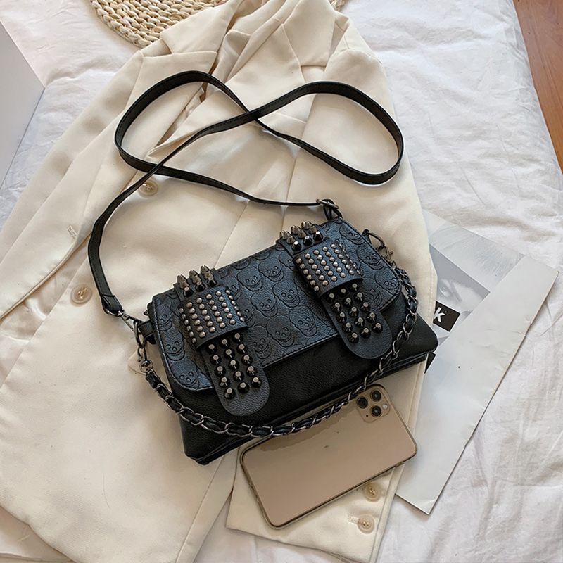 Vintage Skull Rivet Shoulder Women PU Leather Black Crossbody Designer Flap Messenger Bag New Fashion Lady Handbag Bolso_voghion.com