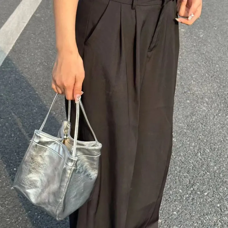 Womens Silver Bucket Bag 2024 Fashionable Simple Lunch Box Niche Western Texture Handheld Small 250314l_voghion.com