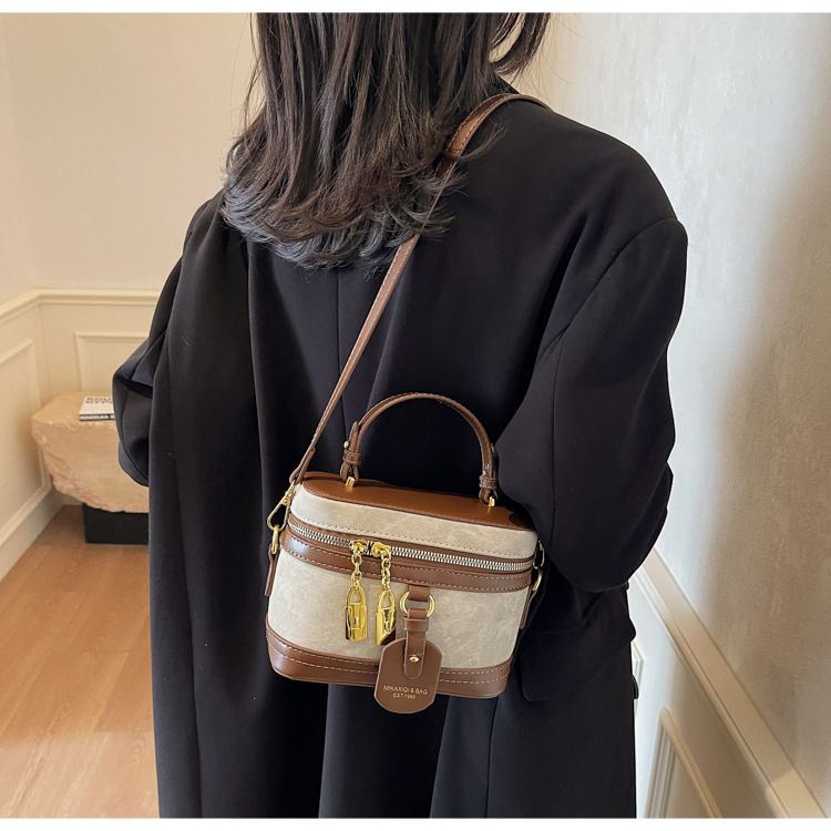 Borsa di nicchia di fascia alta per le donne 2024 Nuova tracolla alla moda in colori contrastanti con texture versatile, portatile_voghion.com