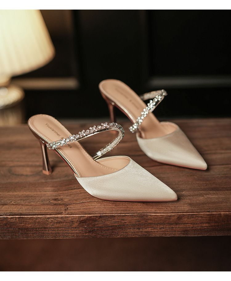 8189-2 Sandali con tacco a spillo da donna in raso con punta chiusa, un cinturino, strass, stile fata, eleganti_voghion.com