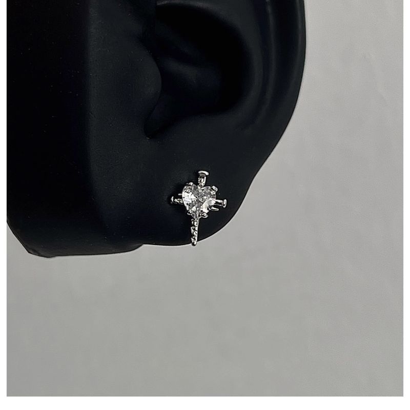 Confinement For Women Super Sparkling Sweet Cool Niche Cross Heart Ear Bone Studs Explosive Zircon Earrings_voghion.com