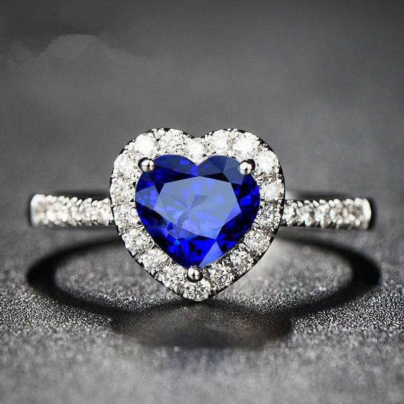 Heißer Verkauf Weiß Kupfer Schmuck Exquisite Intarsien Blau Herzförmigen Saphir Ring Weibliche Farbe Roten Edelstein Ring_voghion.com