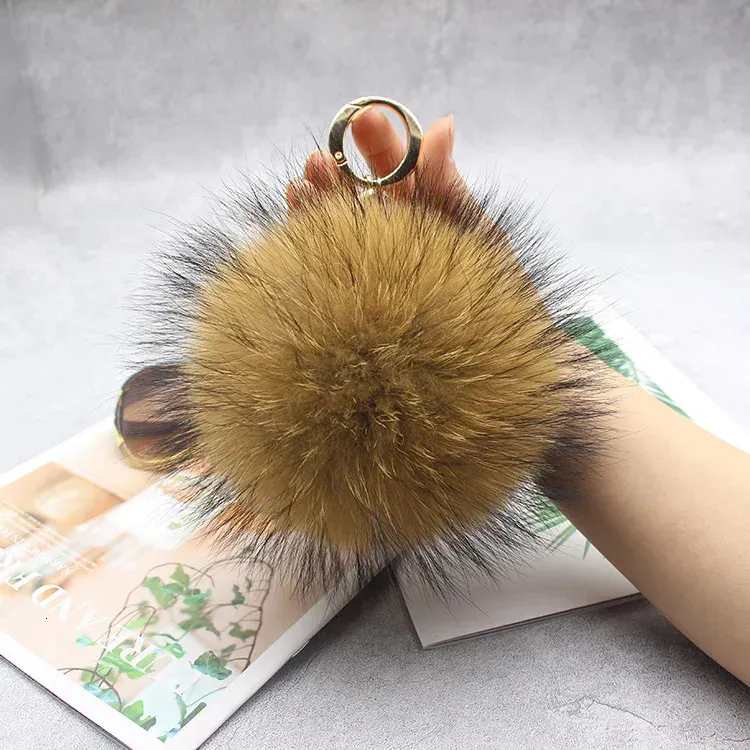 15cm Fluffy Real Raccoon Ball Pom Poms Fur Pompom High Quality Keychain Key Chain Metal Ring Pendant For Women F281_voghion.com