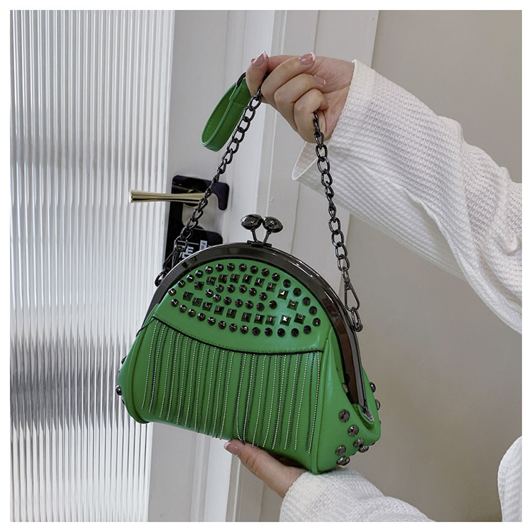 Neue trendige Diamant-Nieten-Quastenkette für eine Schulter, Umhängetasche mit Handclip für das Abendessen, Damentasche_voghion.com