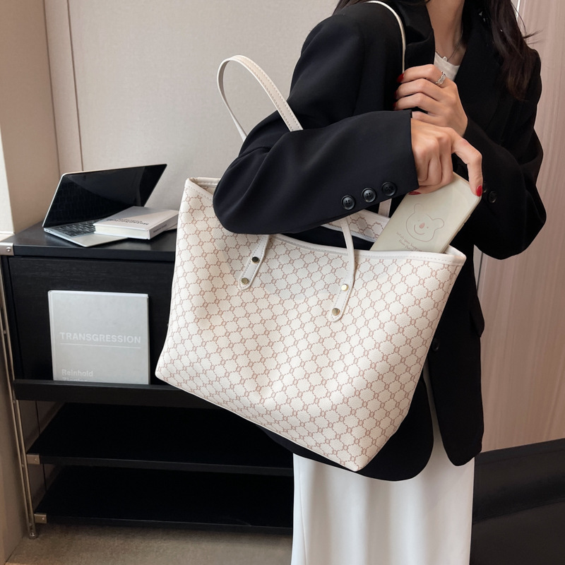 New Advanced and Fashionable Hundred Pai Hand Carrying Bag Popular Women's Shoulder Bag High Capacity Tote Bag_voghion.com