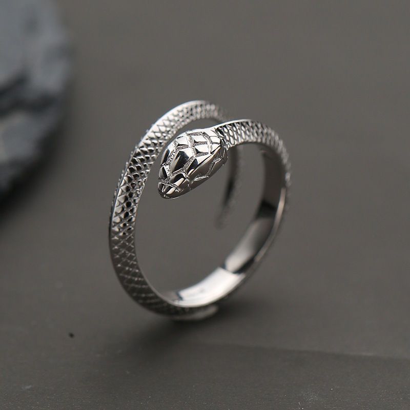 Hochwertiger Ring mit blauäugigem, diamantbesetztem Python-Königskobra-Schlangenkörper für Damen und Herren, imposanter, legierungsplattierter Glücksbringer_voghion.com