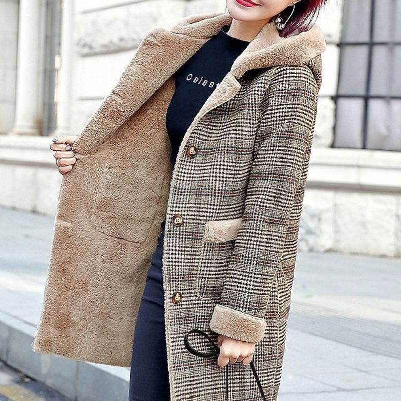 Damenbekleidung: Neue Winterkleidung für Damen, einteiliger, karierter Wollpelzmantel und dicker Samt, warm, mittellang, mit Kapuze_voghion.com