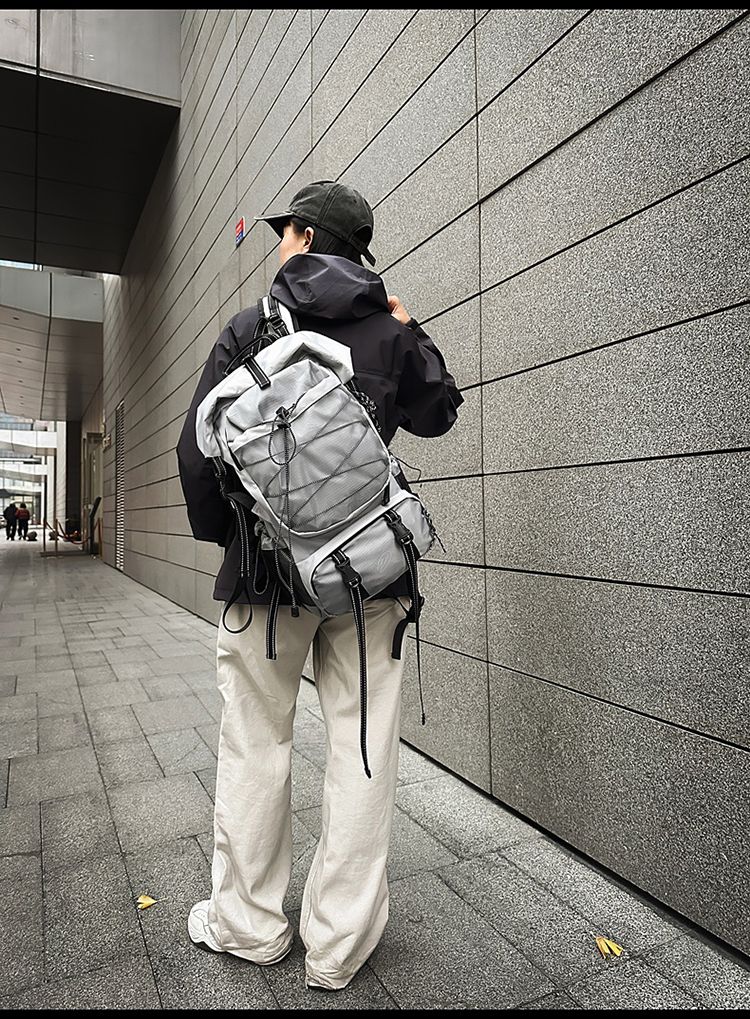 Kurzstrecken-Reiserucksack mit großer Kapazität im Arbeitskleidungsstil, funktionaler Wander-Persönlichkeits-Trendsportrucksack für Studenten_voghion.com