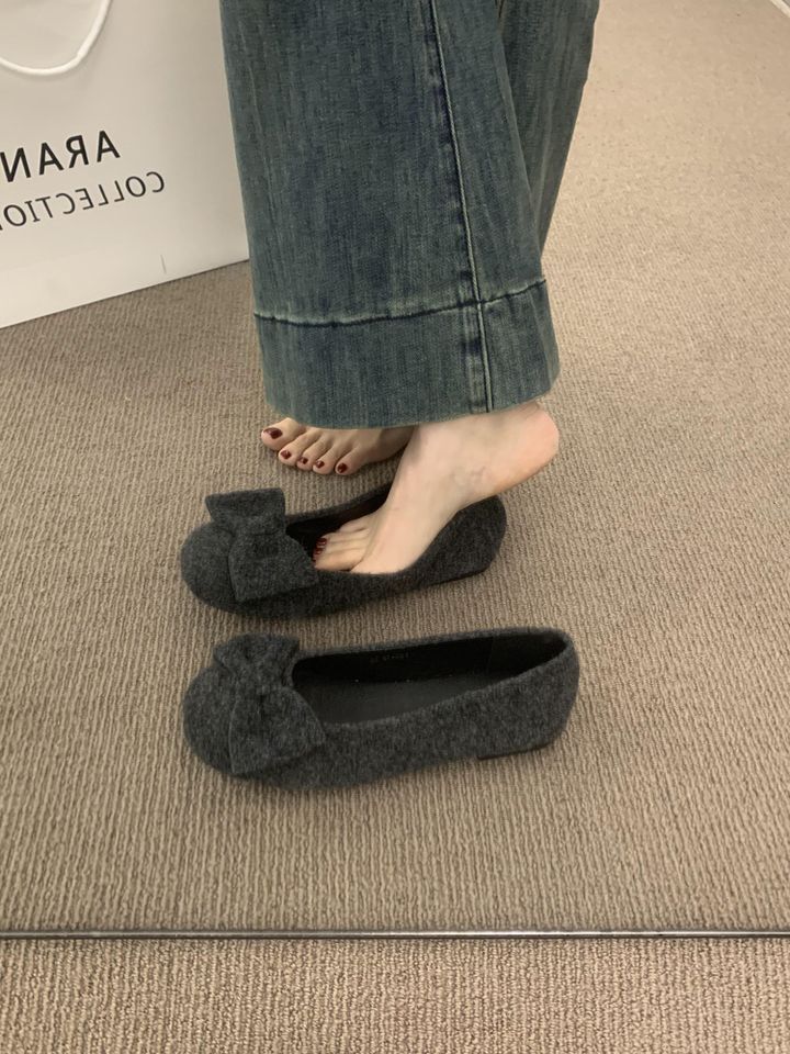 Flat Bottomed Gray Bow Mary Jane Are Versatile Daily Use. Shallow Mouth Not Tiring, And One Foot Is Soft Soled. Ballet_voghion.com
