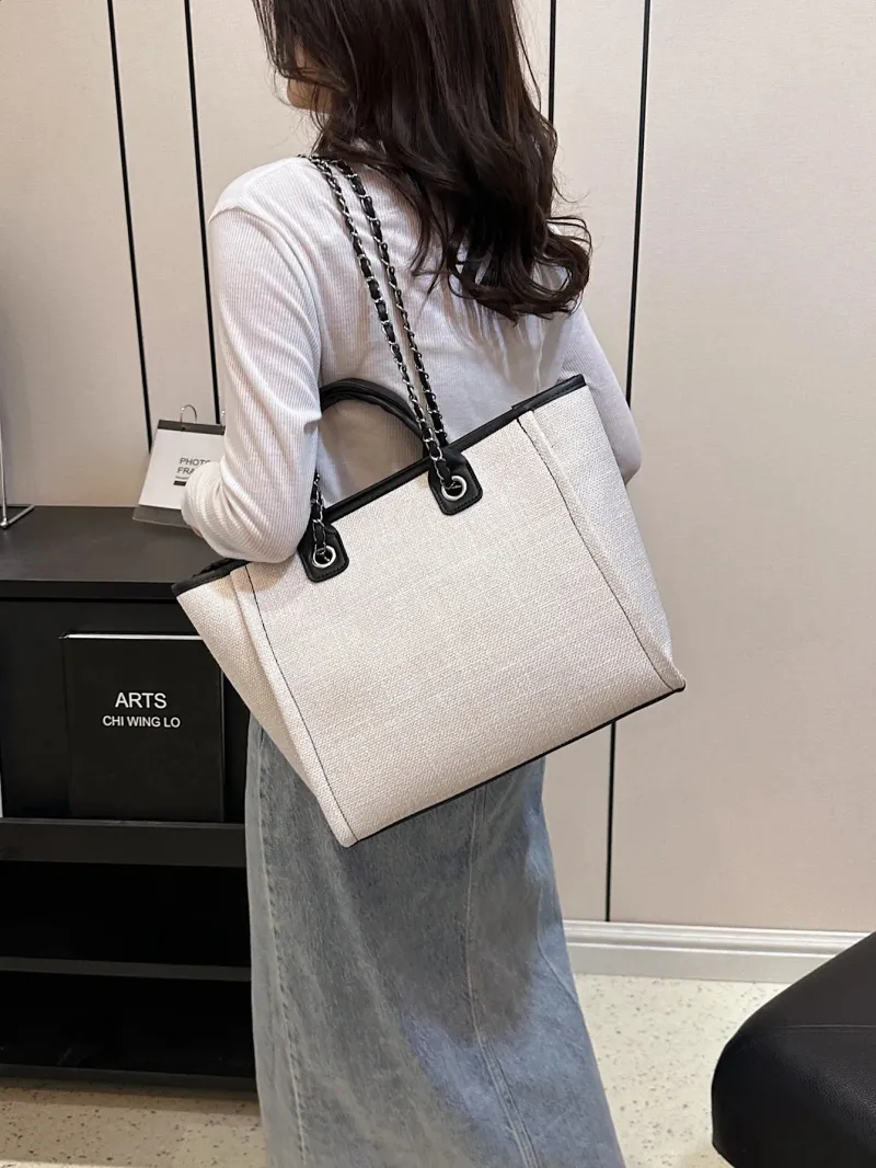 Fashion Simple Canvas Material Large Capacity Chain Zipper Womens Shoulder Tote Bag For Commuter Shopping 240816_voghion.com