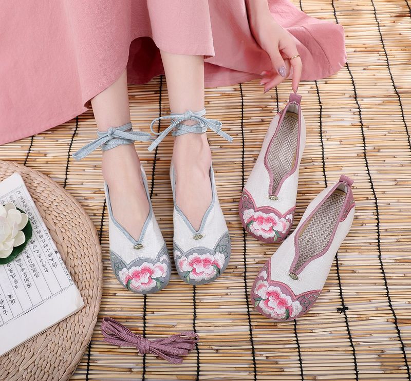 Flache Rindsledersohle, bestickter Stoff, weiche Sohle, Frühlings- und Sommer-Hanfu-Tanzschuhe, Damen-Einzelschuhe_voghion.com
