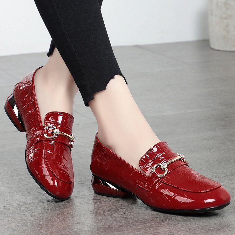 Lackleder-Loafer, niedriger Absatz, kleine Lederschuhe, Damenschuhe mit weicher Sohle, weiche Oberfläche, flache Sohle_voghion.com