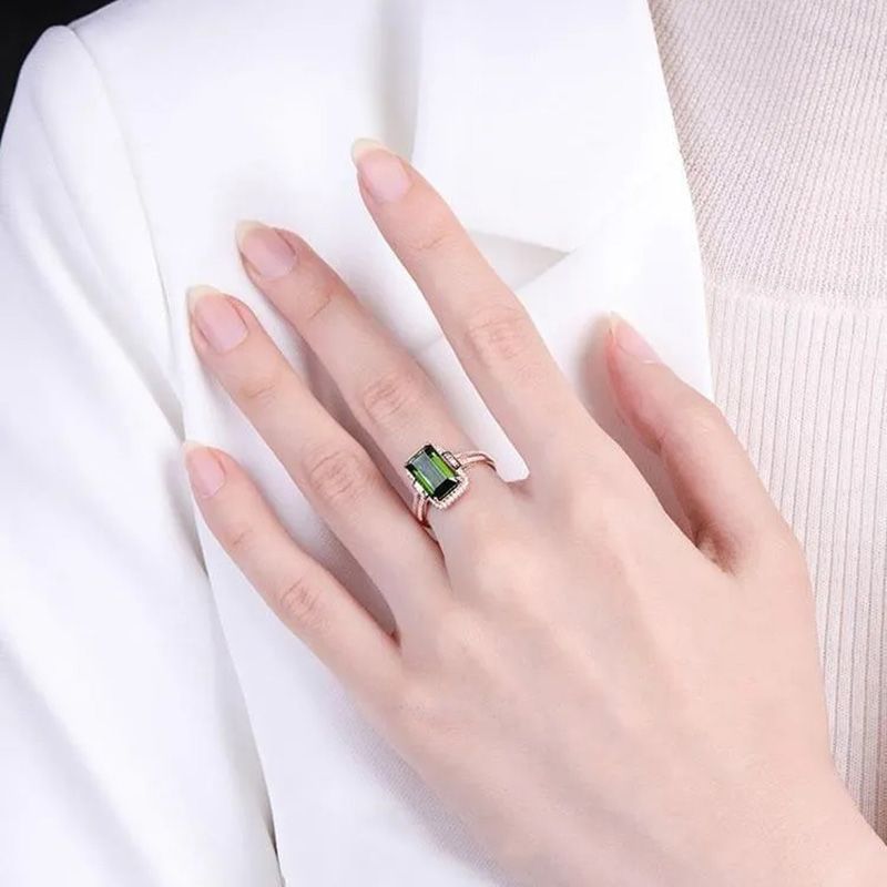 Natürlicher quadratischer grüner Turmalinring für Damen, luxuriöses Sterlingsilber mit Smaragd und Smaragd eingelegt, verstellbare Öffnung_voghion.com
