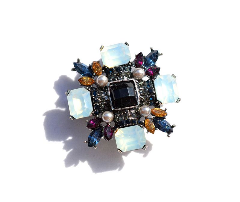 Classic Square Geometric Rhinestone Brooch Fashion Women's Coat Pin Accessory Corsage_voghion.com