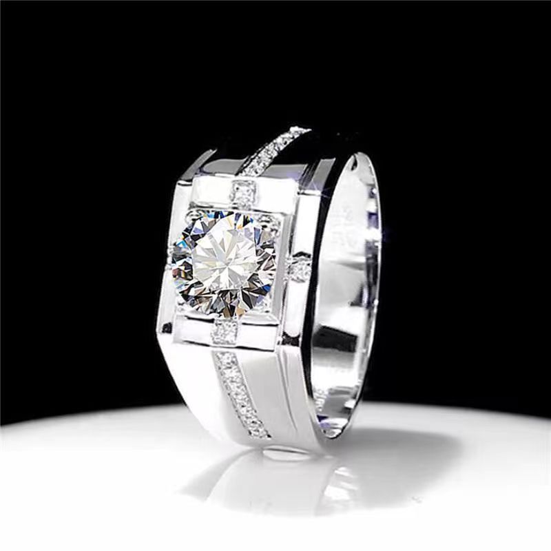 Classico anello di nozze da uomo con placcatura in moissanite e diamanti ad alta simulazione di carbonio per un anello di nozze elegante e raffinato._voghion.com