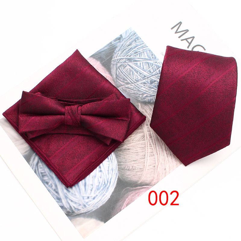 Completo da uomo elegante, a righe, con tasca e papillon quadrato, tre pezzi_voghion.com