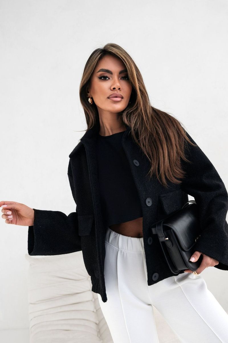 Stilvoller, einfarbiger Damenmantel aus Wollmischung mit Knopfleiste und Taschen – Lockere Passform, lange Ärmel, vielseitig für Herbst und Winter_voghion.com