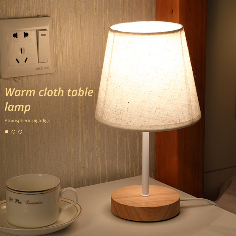Lampada da comodino per camera da letto da tavolo decorativa nordica in tessuto di legno massello, telecomando creativo semplice, piccola luce notturna a risparmio energetico_voghion.com