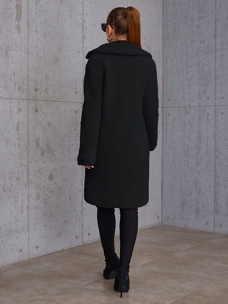 Cappotto da donna elegante, di media lunghezza, con fodera in pelliccia e tasche - Elegante capospalla beige autunno inverno, maniche lunghe, abbottonatura_voghion.com