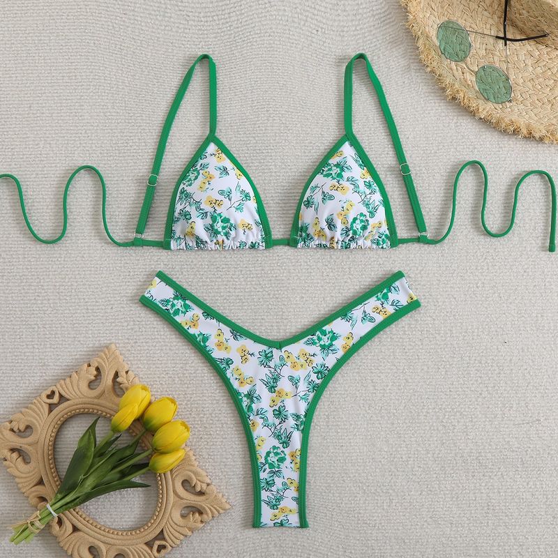 bikini Woman With Floral Split Neck Strap_voghion.com