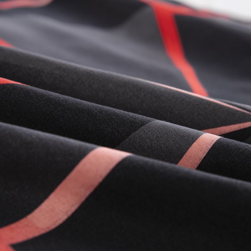 Sábana bajera ajustable de poliéster con diseño geométrico abstracto en negro y rojo, agradable para la piel y protectora de colchón._voghion.com