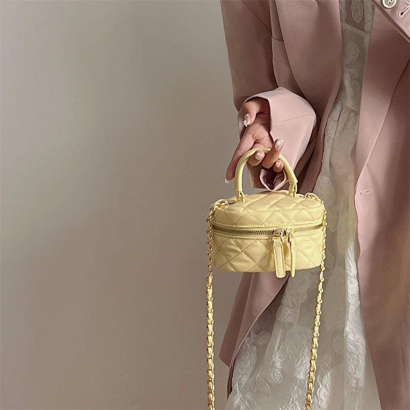 Xiaoxiangfeng Moda Donna 2024 Nuova Catena Portatile Versatile Mini Borsa a Tracolla con Bocca a Spalla Rossa_voghion.com