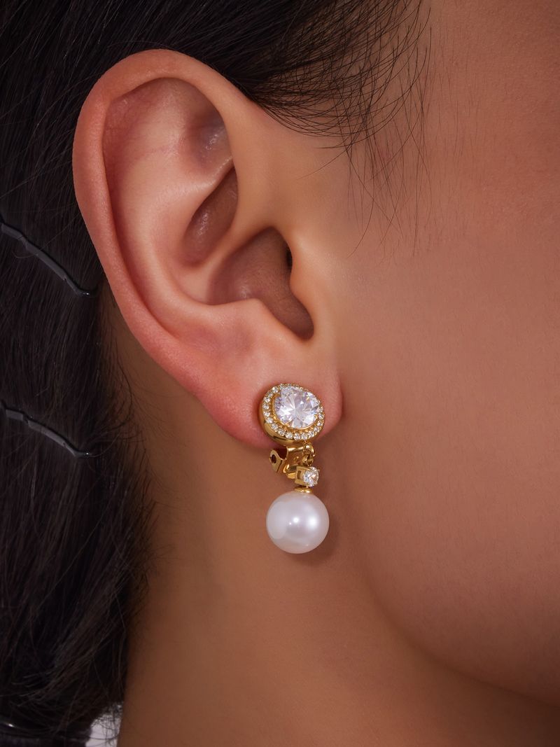 Elegant Retro Shell Bead Micro Diamond Zircon Ear Clip With Square Sugar, Simple Temperament, Light Luxury, Women Without Ear Holes Can Wear_voghion.com