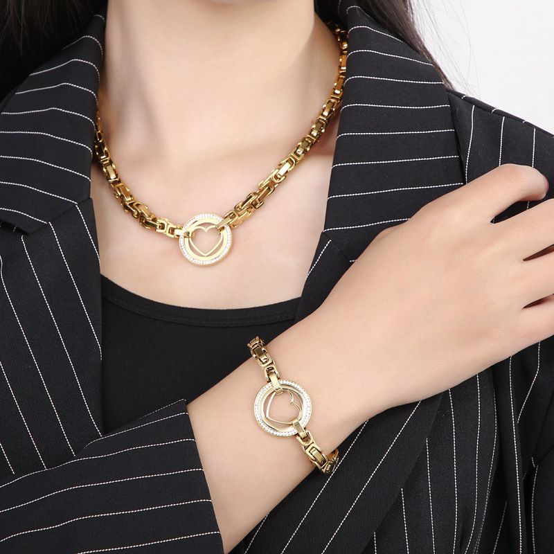Set di gioielli da donna, alla moda, con ruota in acciaio inossidabile, personalità, rotondo, pieno di diamanti, a forma di cuore, catena spessa_voghion.com