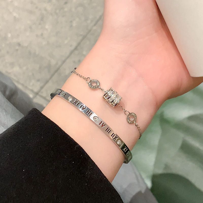 2025 New Fashion Style Light Luxury Römische Ziffer Titanstahl Kleines Taillenarmband Nische Nicht verblassend_voghion.com
