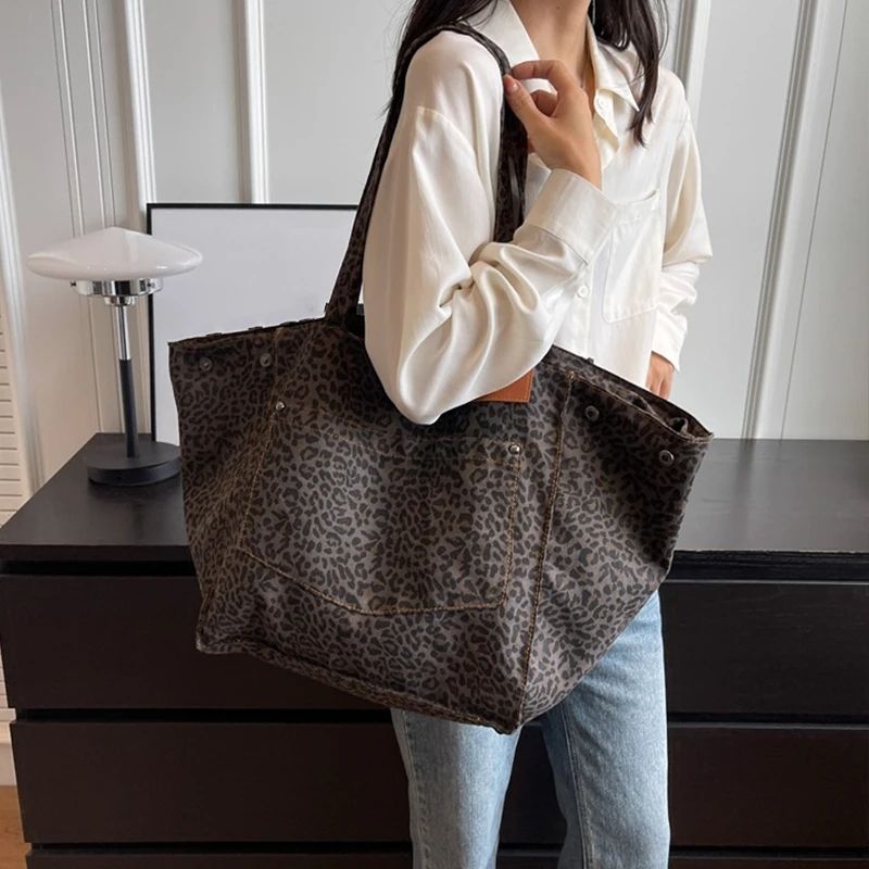 Übergroße Umhängetaschen mit Leopardenmuster für Damen, verformbare Einkaufstaschen aus Canvas mit großem Fassungsvermögen, neue Handtaschen für alle Jahreszeiten_voghion.com