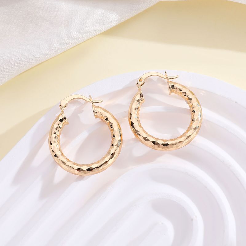 Eleganti orecchini a cerchio geometrici in oro, scintillanti gioielli da donna di alta qualità_voghion.com